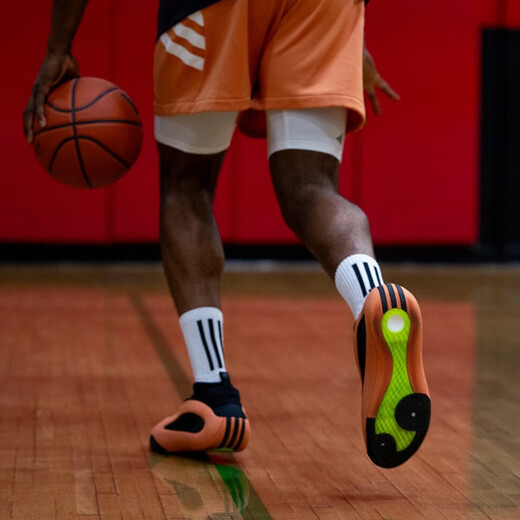 Adidas/adidas 2024 Neue Männer und Frauen härten die Signaturversion der 8. Generation Basketballschuhe IE2694 41