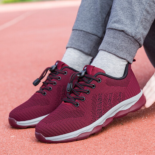 Heqisheng elderly shoes women's spring and summer breathable non-slip mother's single shoes old Beijing cloth shoes middle-aged and elderly comfortable Yue 8803 women's maroon 38