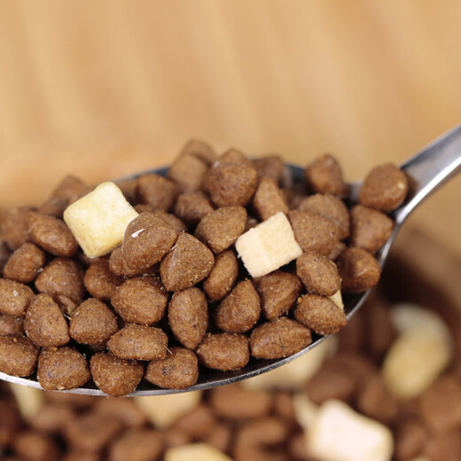 Kerika with freeze-dried cat food, full price, low oil, American and British short fish, fresh meat, gravel-free, low-allergic adult cat kittens can be used for double-paired food, chicken cat food 4KG universal type