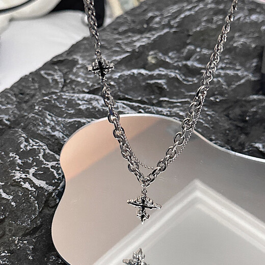 Bai Qixin necklace men's trendy cross pendant clavicle chain men's fashion niche high-end accessories sweater chain pattern cross necklace