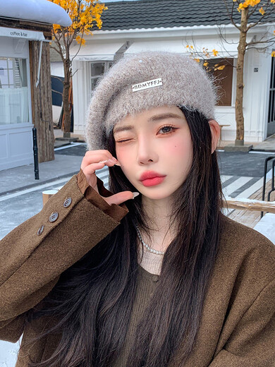 Xingmei Lanfei knitted beret women's autumn and winter plush lazy style painter's hat big head circumference showing face small winter woolen hat camel adjustable