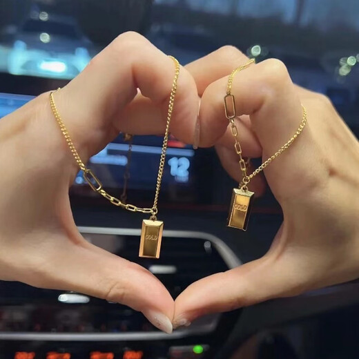 Wenying simulated yellow gold rich small gold bar necklace 2024 new small gold brick plated 18K gold clavicle small gold bar necklace