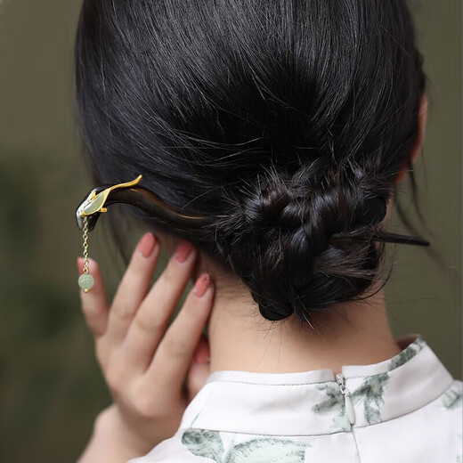 Silver Yu ebony hairpin women's wooden hairpin new Chinese style cheongsam modern antique costume Hanfu step shake hairpin fashionable hair accessories like a fish in water hairpin