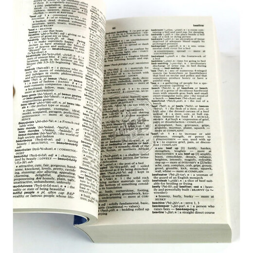 Словарь и тезаурус Merriam-Webster, оригинальная английская версия Словарь и тезаурус Merriam-Webster, новая версия, английская версия, справочник по английскому словарю, импортированные оригинальные учебники по английскому словарному запасу