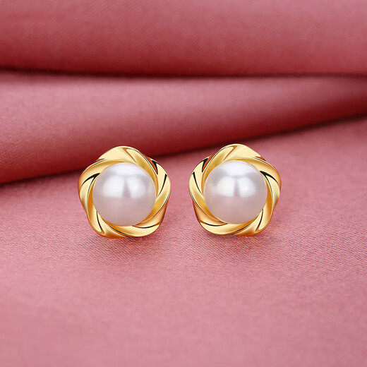 Leerout brand pearl earrings, light luxury high-end silver earrings, birthday gift for girlfriend, plum blossom pearl earrings - gold and white