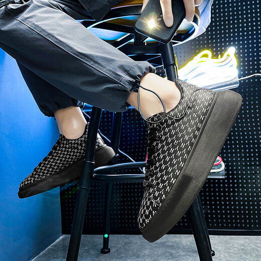 McQueen White Shoes Summer Board Board Board Zapatos de moda
