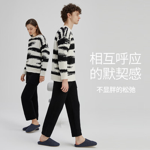 Chundu Soft Half Velvet Couple Pajamas Women's Winter Thickened Coral Velvet Long Sleeve Home Clothes Men's Winter Suit Can Be Weared Outside Black and White Stripes/Black (Male) M (Suitable for M-L sizes)
