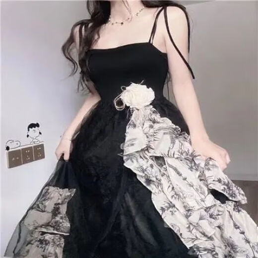 凯安尼（KAIANNI）赫本风法式艺术感裙子轻奢可甜可盐气质无袖吊带连衣裙2024女夏季 黑色吊带连衣裙【有配花】 L 建议【110-120斤】