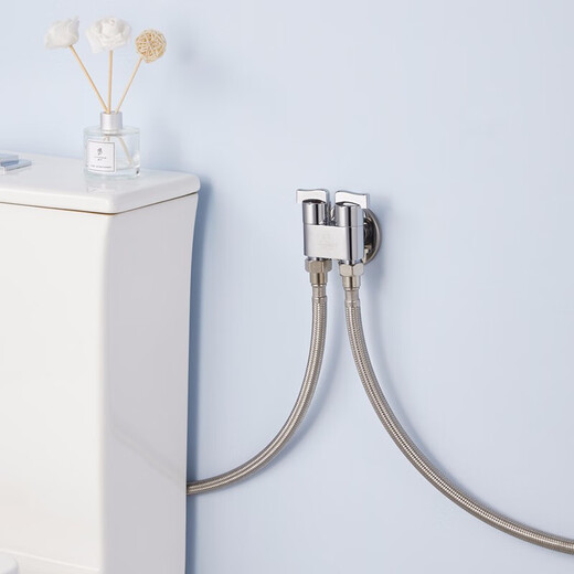 Submarine F403 one-in, two-out, three-way angle valve, brass, chrome-plated, double handle, double control, separate water outlet, built-in water stop device, silver, special supply