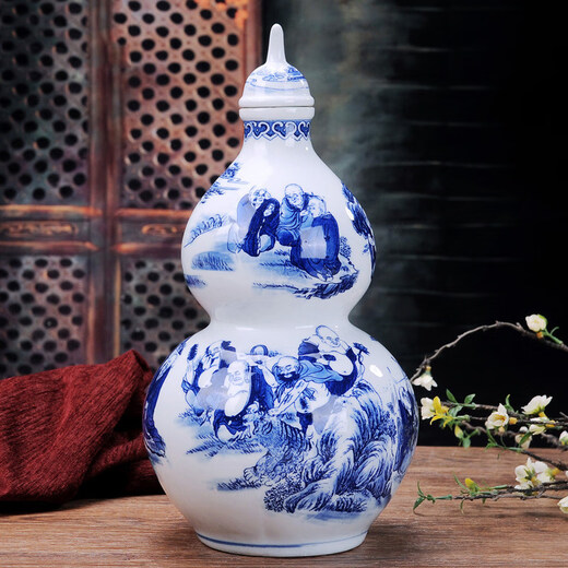 2Jin Jin is equal to 0.5kg 3Jin Jin is equal to 0.5kg 5Jin Jin is equal to 0.5kg Wine bottle blue and white character gourd ceramic Jingdezhen homemade medicinal wine wine jar wine jar piggy bank wine pot 3Jin Jin is equal to 0.5kg