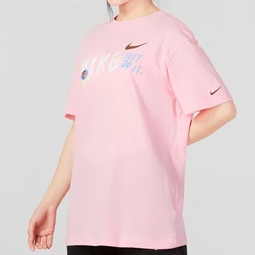Nike (Nike) à manches courtes 2025 Summer Sportswear à la mode lâche rond rond T-shirt à moitié à manches décontractés FJ7714-690 ROSE S