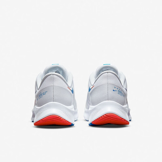 Nike / Nike Quest 4 Hommes et femmes Low-top-top Sorbing Sports Running Shoes DA1105-101 41