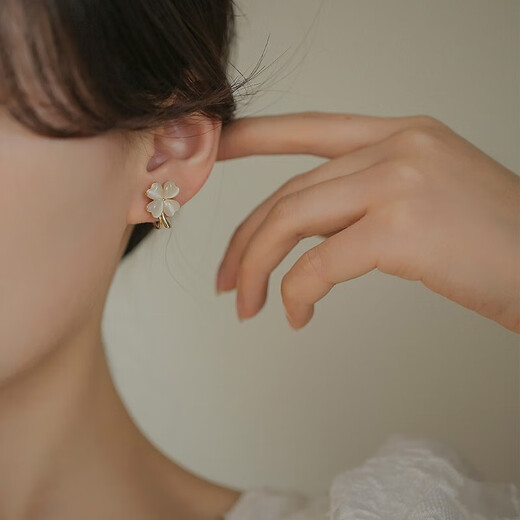 Yinyu imitation cat's eye stone four-leaf clover ear clip mosquito coil disc without pierced ear clip female niche high-end earrings female birthday gift gold-mosquito coil ear clip