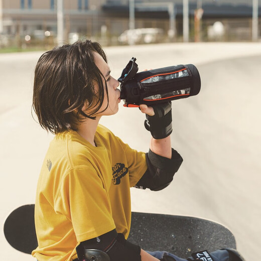 THERMOS thermos kettle sports kettle for children and students to drink directly imported FJS with bag portable cold insulation water cup FHT FHT-802F (BKV) black orange 800ml