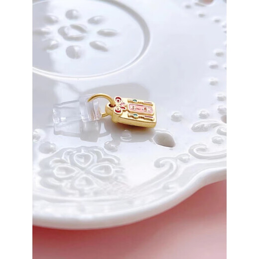 Ye Yu is suitable for Yushou Ping An mobile phone dust plug headphone jack typec pendant Ping An Apple Hua single access Ping An (charging plug) Android ladder interface (charging points front and back)