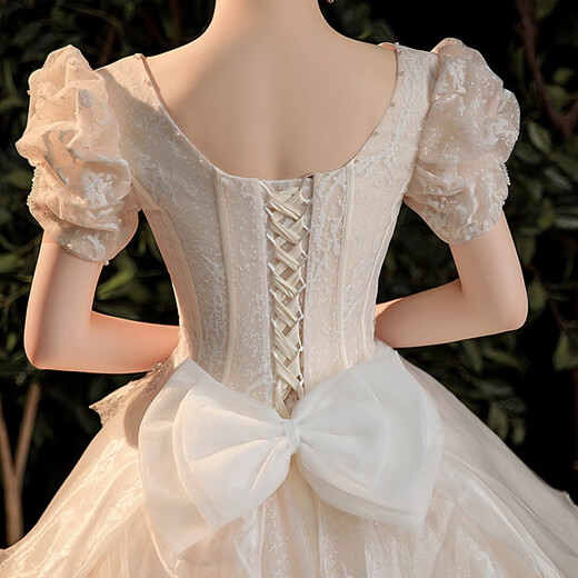 Vestido de novia de decoración roja 2025 Nueva novia Retro Princesa Ceremonia Francesa Principal vestido de novia Light Champagne Trellis m