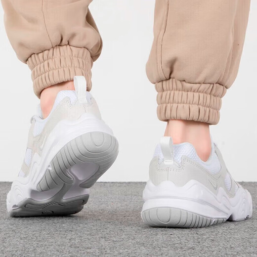 耐克（NIKE）休闲鞋女鞋2025夏季TECHHERA运动鞋透气跑步鞋复古老爹鞋 DR9761-100/灰白 37.5