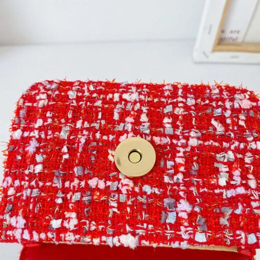 Wei Shilian [same as Tik Tok] 2024 new fashionable princess handbag Internet celebrity little girl mini versatile crossbody bag 9756 white flowers and red