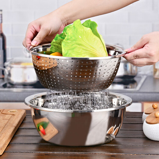 Shenggongman five-piece stainless steel basin thickened vegetable basin leaky basin vegetable basin round basin five-piece set (4 solid basins + 1 leaky basin) 22, 24, 26, 28, 30cm