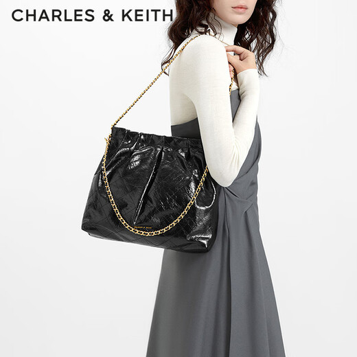 Charles/Keith Mutter-Kind-Kette große Kapazität Streuner Tasche Tasche One-Shoulder Crossbody Body Damenbeutel Geburtstagsgeschenk CK2-40671449 Schwarz L.
