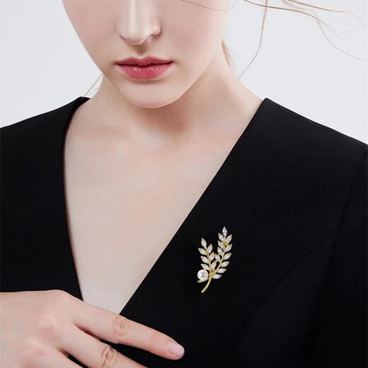 Marco Bizzarri high-end brand brooch, wheat ear pearl brooch, high-end feminine and exquisite corsage, suit anti-exposure accessories, Valentine's Day gift for girlfriend, wife's birthday gift