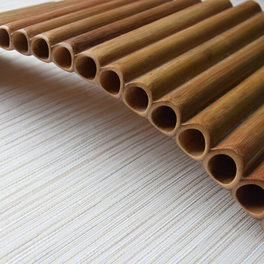 Peking traditionelles ethnisches Instrument Chinesische Panflute Bitterer Bambus Panflute Scheduling Sound 16 Tube G-Tuning Lack sendet goldene Samtbeutel