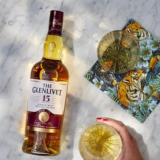格兰威特（ThE GLENLIVET）宝树行 格兰威特单一麦芽威士忌 苏格兰威士忌原装进口洋酒 15年 格兰威特700ML