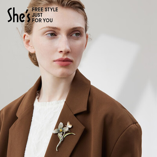 She s Akiko Monet impression embroidered flower brooch high-end fashion corsage pin accessories gift box set birthday gift green D0