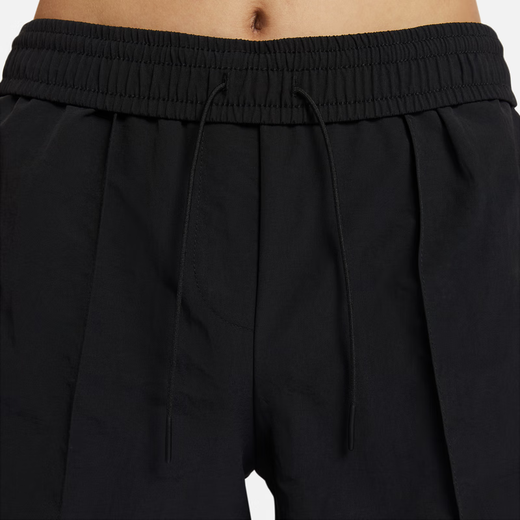 耐克（NIKE）女子中腰短裤秋季运动裤梭织勾勾休闲刺绣FV6623 370地平线绿/帆白 XS