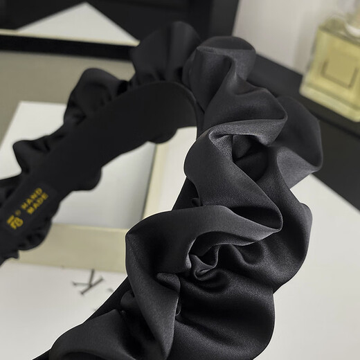 Oxygen Internet celebrity black high skull Hong Kong style headband for women 2025 new face wash headband hair bundle hairpin headwear versatile outing pleated headband black