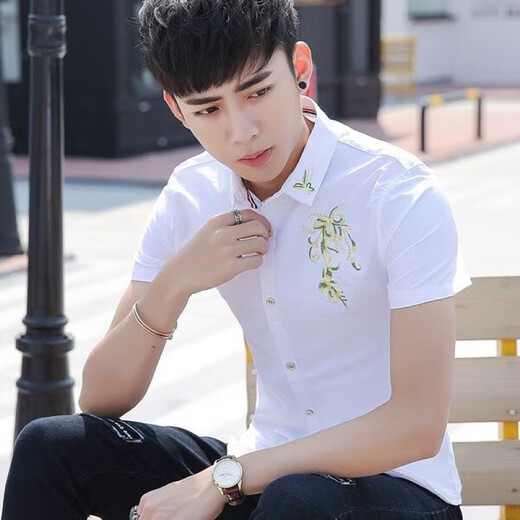 XCFREHT thin summer new short-sleeved shirt men's Korean style student handsome slim embroidered casual shirt men's trend 829 white M 80-100Jin [Jin equals 0.5 kg]