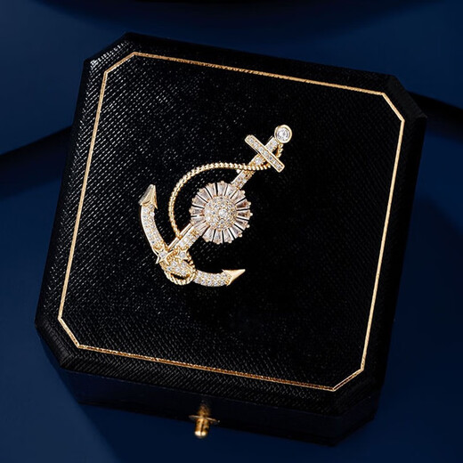 Kamalun (KAMALUN) 2025 new style brooch, high-end female Feihua, exquisite and fashionable mother-of-pearl flower corsage pin, Valentine's Day gift, champagne gold + gift box (no greeting card writing)