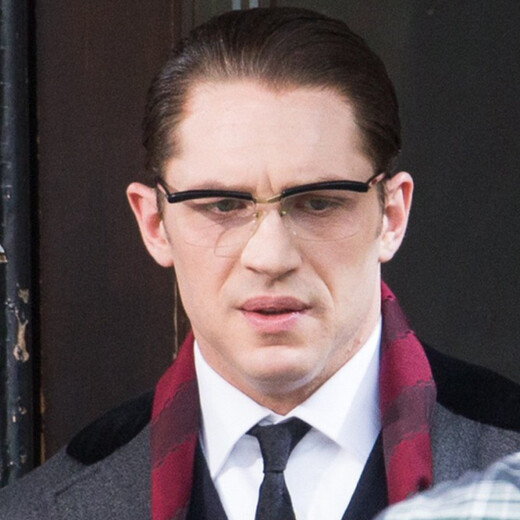 Sisyphus radiation-proof blue-light flat mirror Tom Hardy's same style big-face glasses men's color-changing computer eye protection myopia frame fat handsome black frame transparent film customized 1.56 radiation-proof aspheric myopia left and right eyes 200 degrees