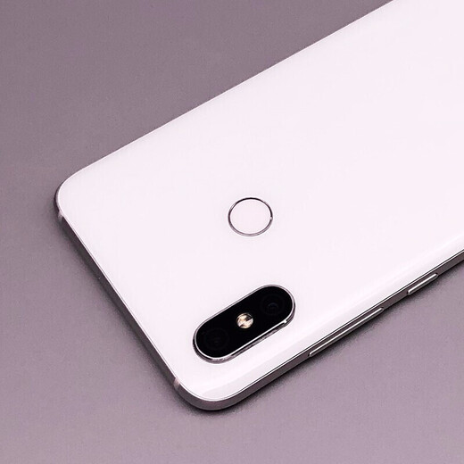 小米8 二手手机 全面屏安卓游戏智能手机  全网通4G 双卡双待 白色 6GB+64GB 95新