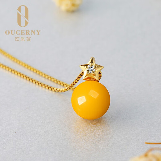 Ou Cheni 18k gold inlaid with five-pointed star diamond beeswax necklace bead pendant female chicken oil yellow amber clavicle chain ready to ship 925 silver chain