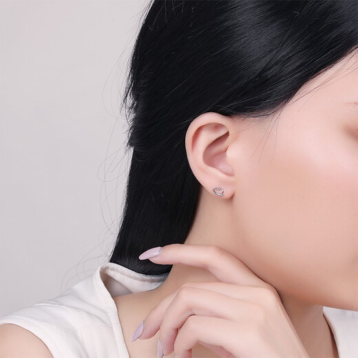 Saturday Fortune (ZLF) PT950 platinum earrings for women platinum simple and versatile love earrings 1.18g