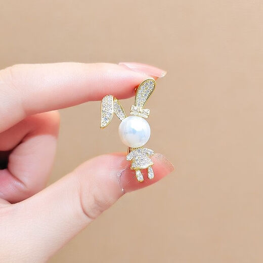 Lan Boli 2022 new trendy and cute rabbit brooch Japanese pearl brooch neckline anti-exposure cardigan brooch brooch full of diamond rabbit