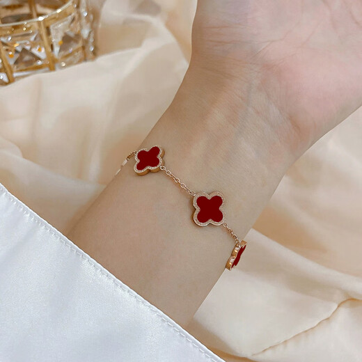 Bracelet de vacances romain gatmeet bracelet de crocodile à quatre feuilles de femme bracelet de nom de nom de nom ancienne femme et mère de la Saint-Valentin Bracelet de vacances romain + rouge bracelet crocodile à quatre feuilles rouges