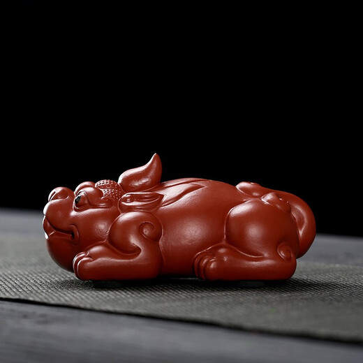 Gold inlaid jade, handmade by teacher Wang Renbing, Yixing original mine Dahongpao purple sand tea pet, Pixiu tea pet ornaments, tea toys, tea table decorations, kung fu tea set accessories, gift box, Dahongpao Pixiu tea pet