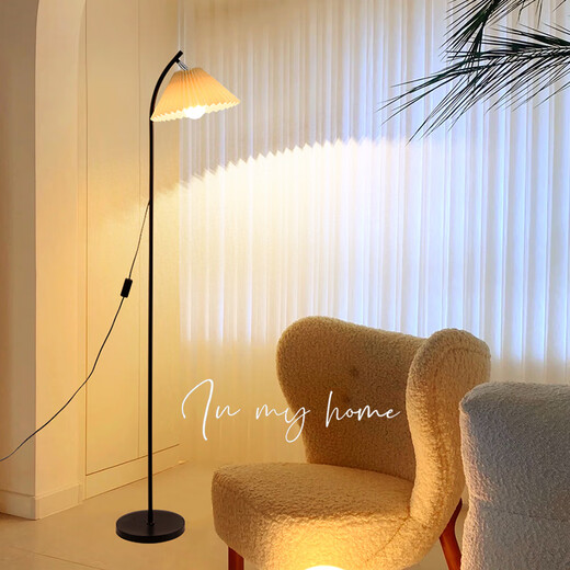 
Yongzhi Zhongshan lamp floor lamp medieval pleated lamp living room sofa lamp Southeast Asian style bedroom bedside minimalist atmosphere 1396-white-three-color light-5W