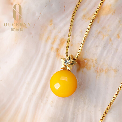 Ou Cheni 18k gold inlaid with five-pointed star diamond beeswax necklace bead pendant female chicken oil yellow amber clavicle chain ready to ship 925 silver chain