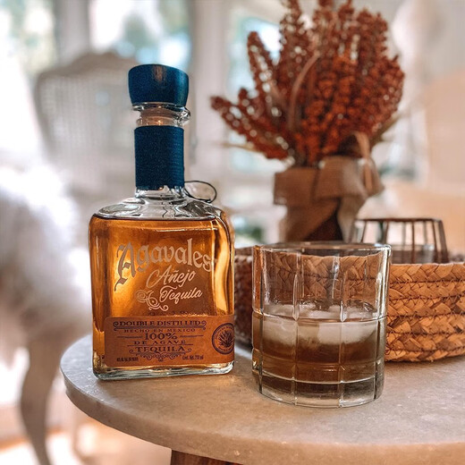 Acavilas con licencia Acavilas tequila oro y plata agavales agavales tequila envejecido anjo 750ml 1 botella
