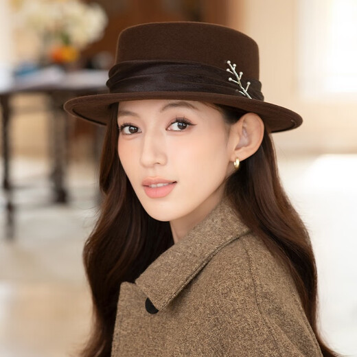 Xiangxue Yuxiu hat women's new spring and autumn wool felt hat French retro hat women's fashion versatile flat brim hat women's winter trend dark brown color M size (56-58cm)