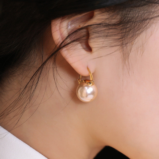 Idel's high-end earrings queen style niche imitation large pearl earrings stud earring buckle 2025 new trend E0628 gold_champagne gold earrings