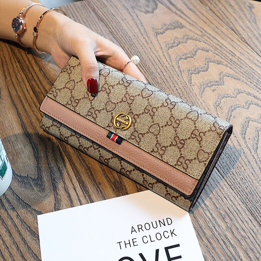 Kuqidishu Women's Wallet 2024 Nouveau portefeuille à la mode Long Niche Design Sac de carte multi-cartes simples Portefeuille de grande capacité
