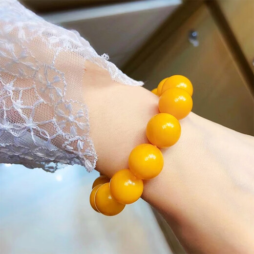 Amber Pie, one object, one picture, one certificate, beeswax bracelet, men's bracelet, natural amber, chicken fat yellow material, flawless bracelet, 27.2 grams, diameter 15 mm