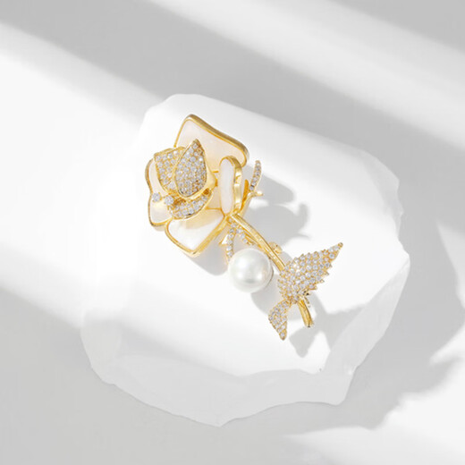 Ancient brooch, high-end women's exquisite niche corsage gift box, light luxury and elegant pin, silk scarf buckle birthday gift for women, practical temperament and fashionable brooch 3-piece set