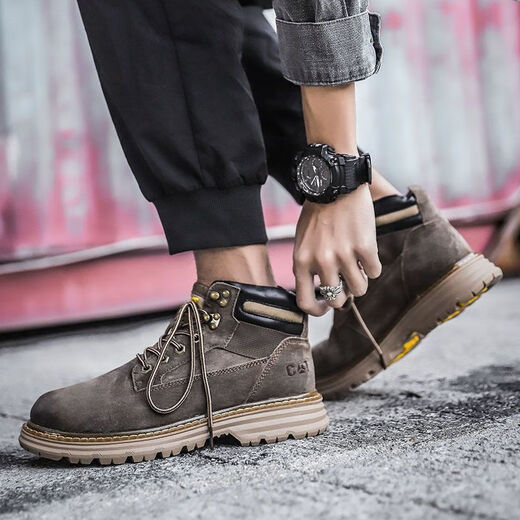 卡特cat男鞋中高帮马丁靴防滑耐磨户外登山鞋真皮复古英伦风工装靴 黄棕色 41