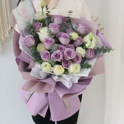 Eswina Flower Express delivers 11 rose bouquets as a birthday gift to your girlfriend nationwide and 19 roses mixed and matched bouquets