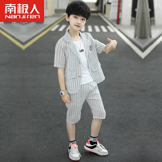 G.Duckkids Jungen Sommeranzug Kinderanzug Dreiköpfig Set 2022 Sommerstil Little Boy Blumenkleid Kinderkleid lose und lässig 01 Anzug grau qkcaiig Größe 120 Größe Empfohlener Höhe ca. 105-115 cm 6-7 Jahre alt